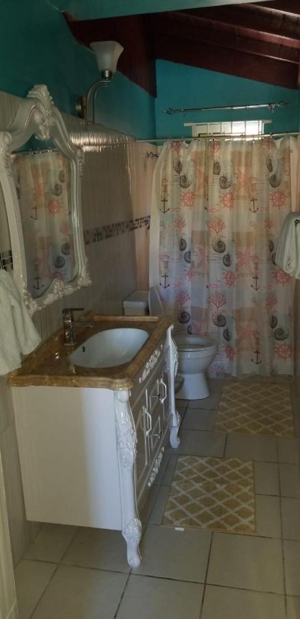 Chaudhry Holiday House Montego Bay Eksteriør billede