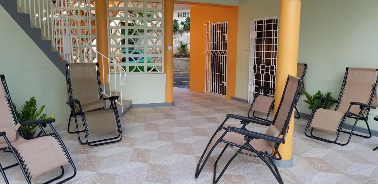 Chaudhry Holiday House Montego Bay Eksteriør billede