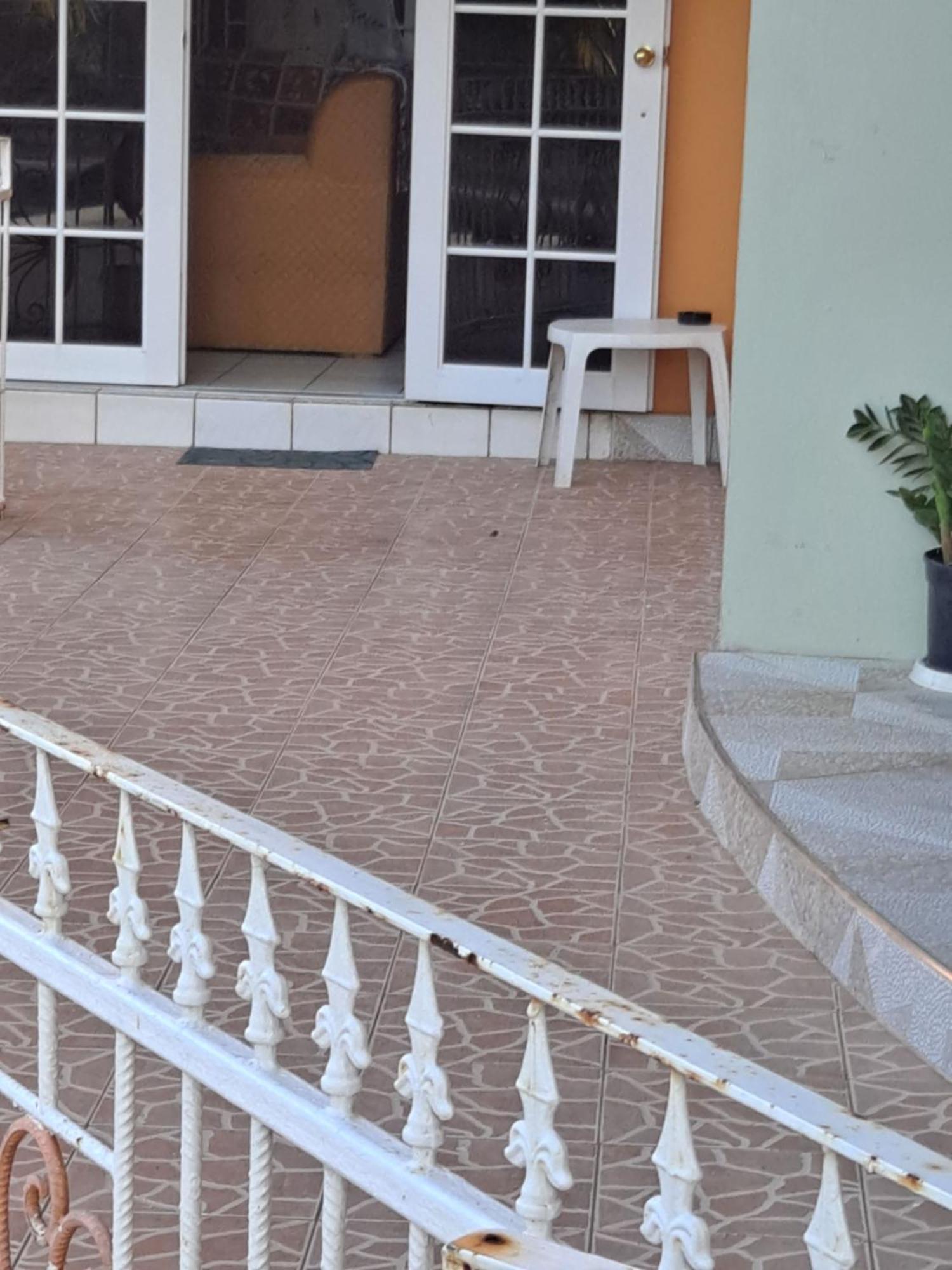 Chaudhry Holiday House Montego Bay Eksteriør billede